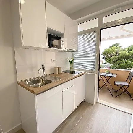 Deluxe Kate Apartment