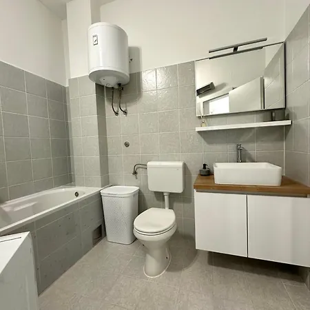 Deluxe Kate Apartment