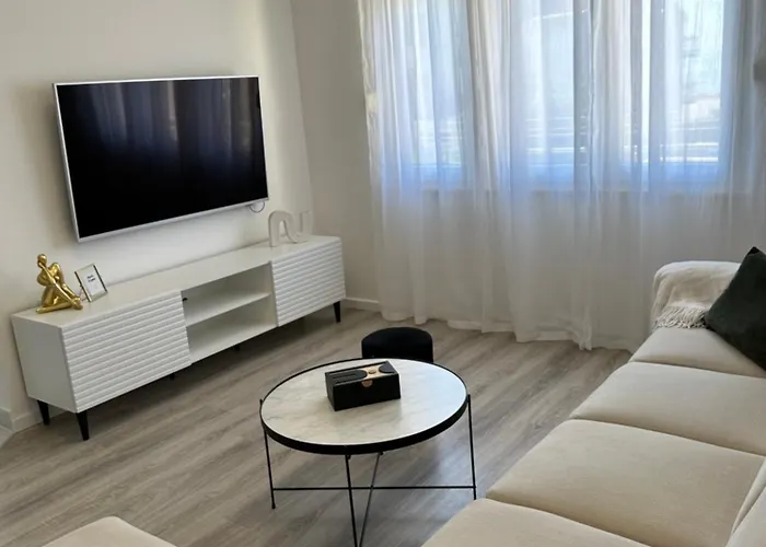 Deluxe Kate * Makarska