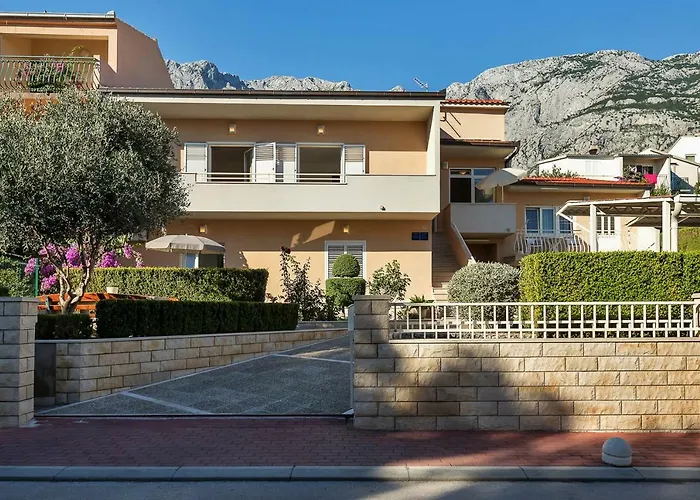 Deluxe Kate Daire Makarska