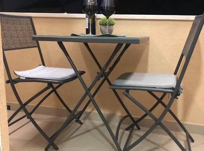 Deluxe Kate Makarská