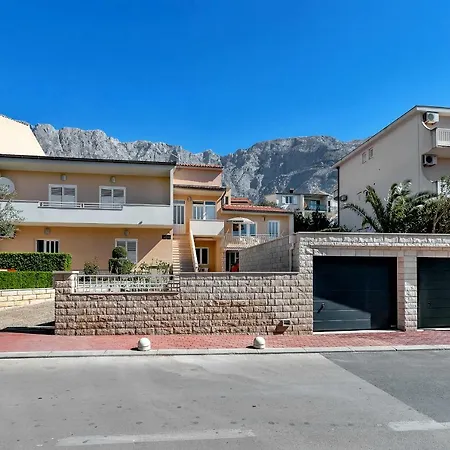 Deluxe Kate Апартаменти *